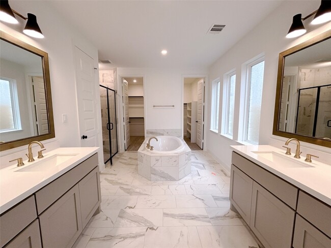 Building Photo - 29847 Longleaf Grv Ln