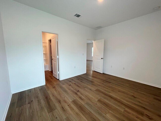 Building Photo - 14413 Dora Amellia Cv