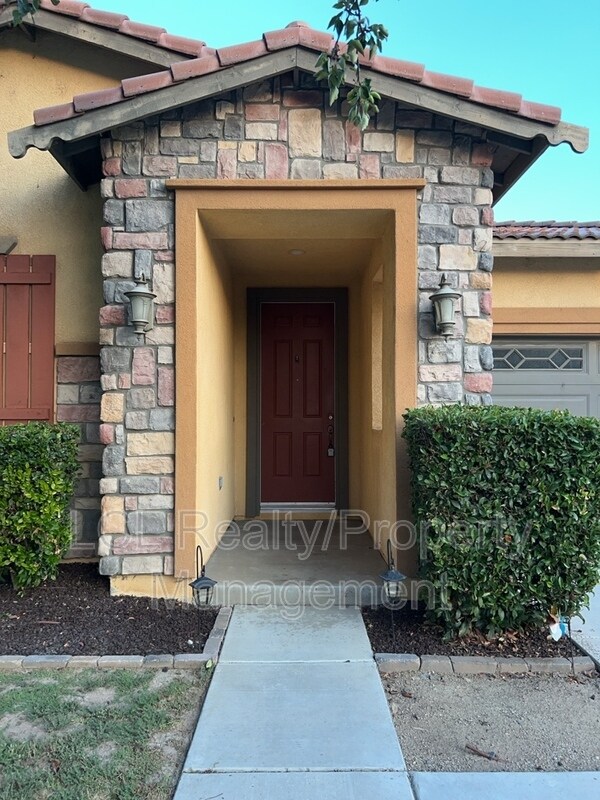 Building Photo - 30364 Skipstone Way
