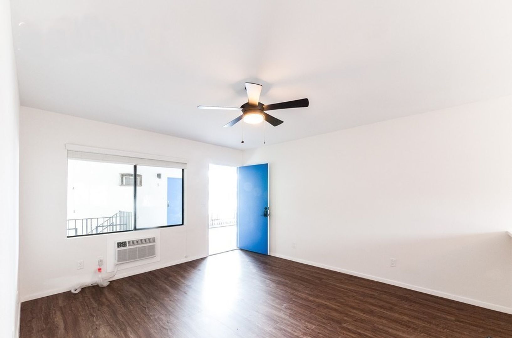 Building Photo - 255 S Ave 55