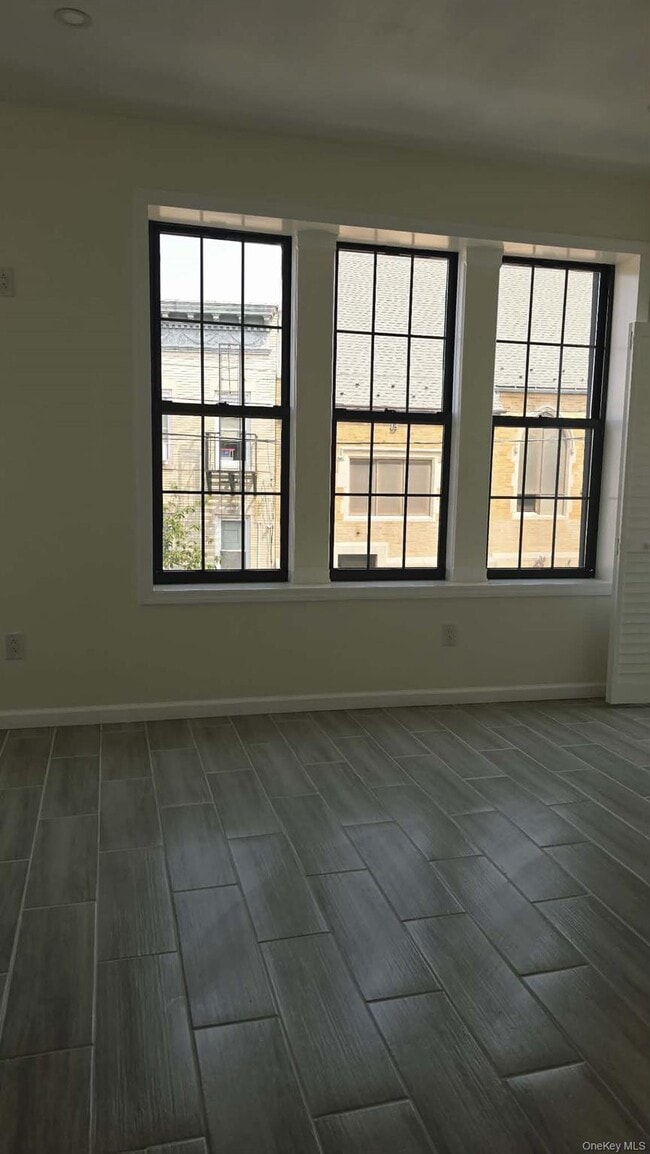 Building Photo - 72-16 62nd St