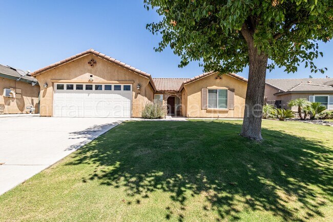 Building Photo - 4 Bedroom/2 Bath Home in the Southwest - $...