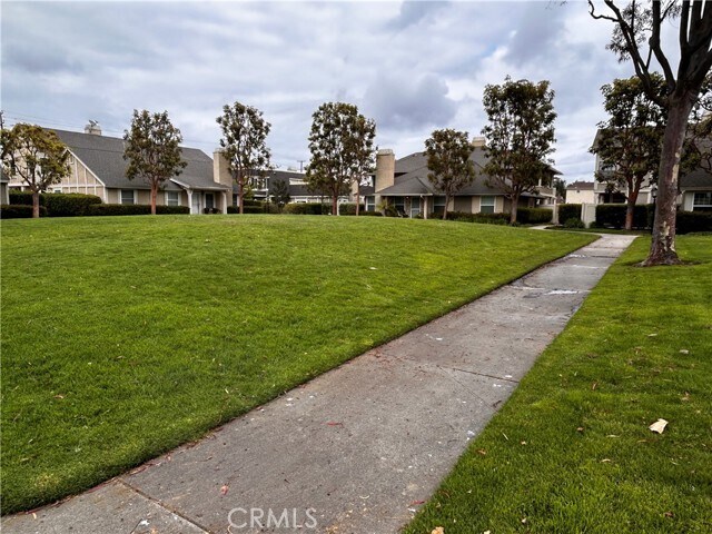 Building Photo - 16041 Warmington Ln