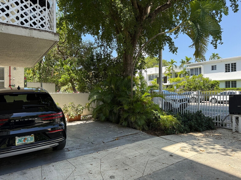 Guest Outside Parking - 1615 Meridian Ave