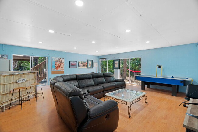 Building Photo - 1820 Rumar Ln