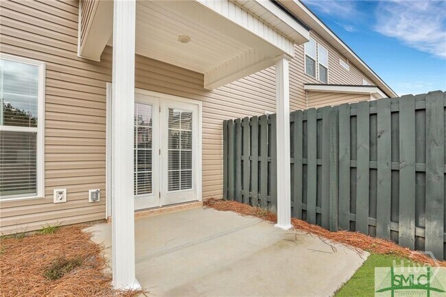 Building Photo - 116 Ainsdale Dr