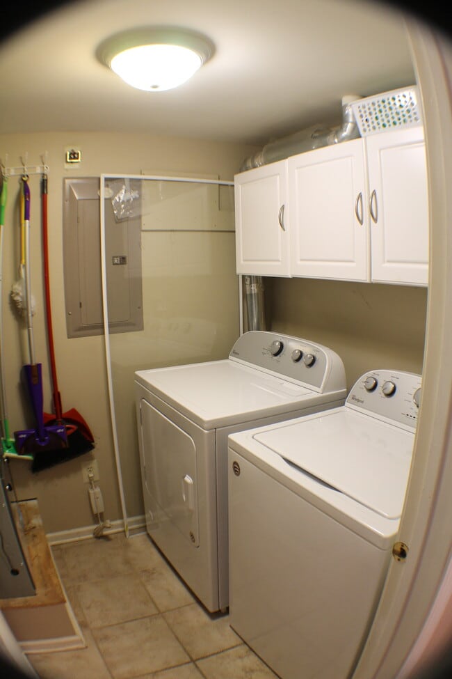 Building Photo - 349 Bluestone Ct