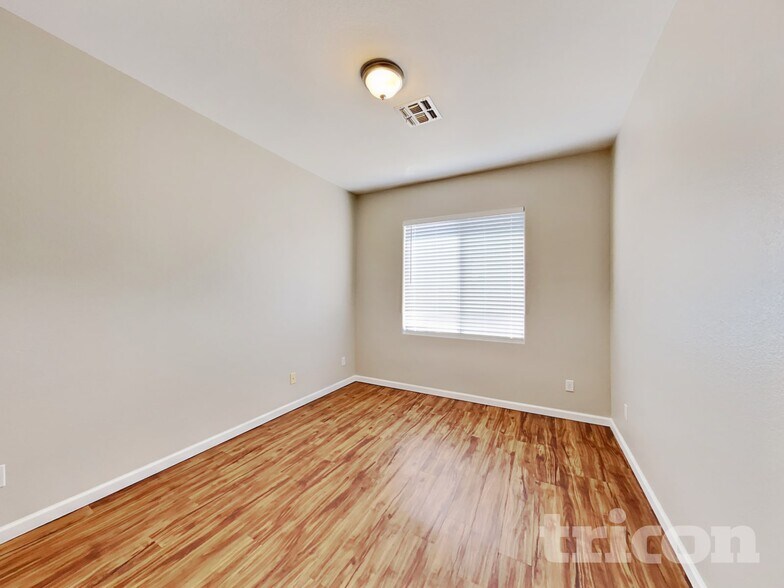 Building Photo - 12919 W Soledad St