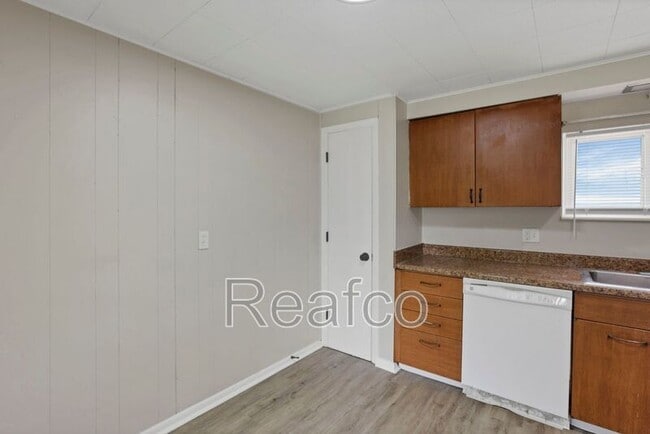 Building Photo - 1021 Binns Blvd