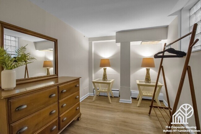 Building Photo - Furnished 2-Bedroom Apartment Minutes from Highmark Stadium