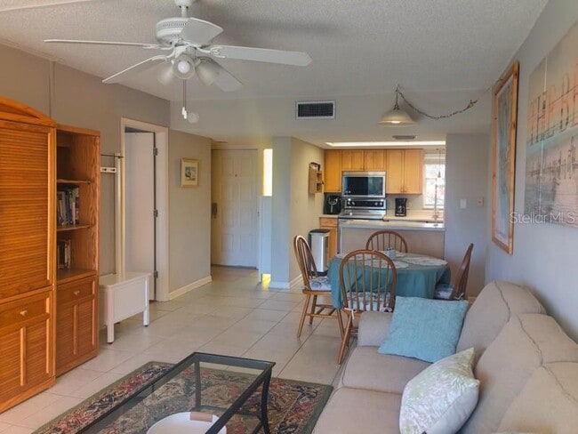 Building Photo - 1358 Rock Dove Ct