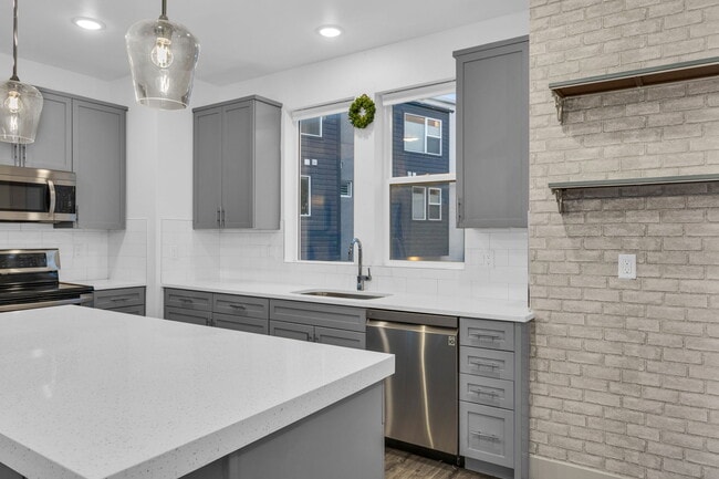 Building Photo - 6356 Birch Run Rd