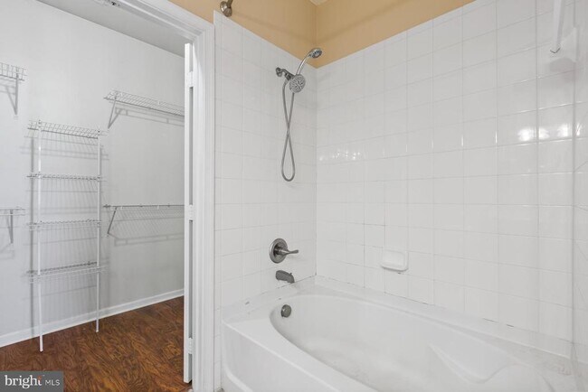 Building Photo - 12945 Centre Park Cir