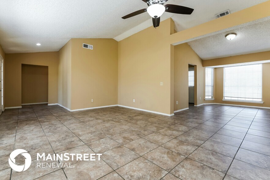 Building Photo - 909 Eagle Dr