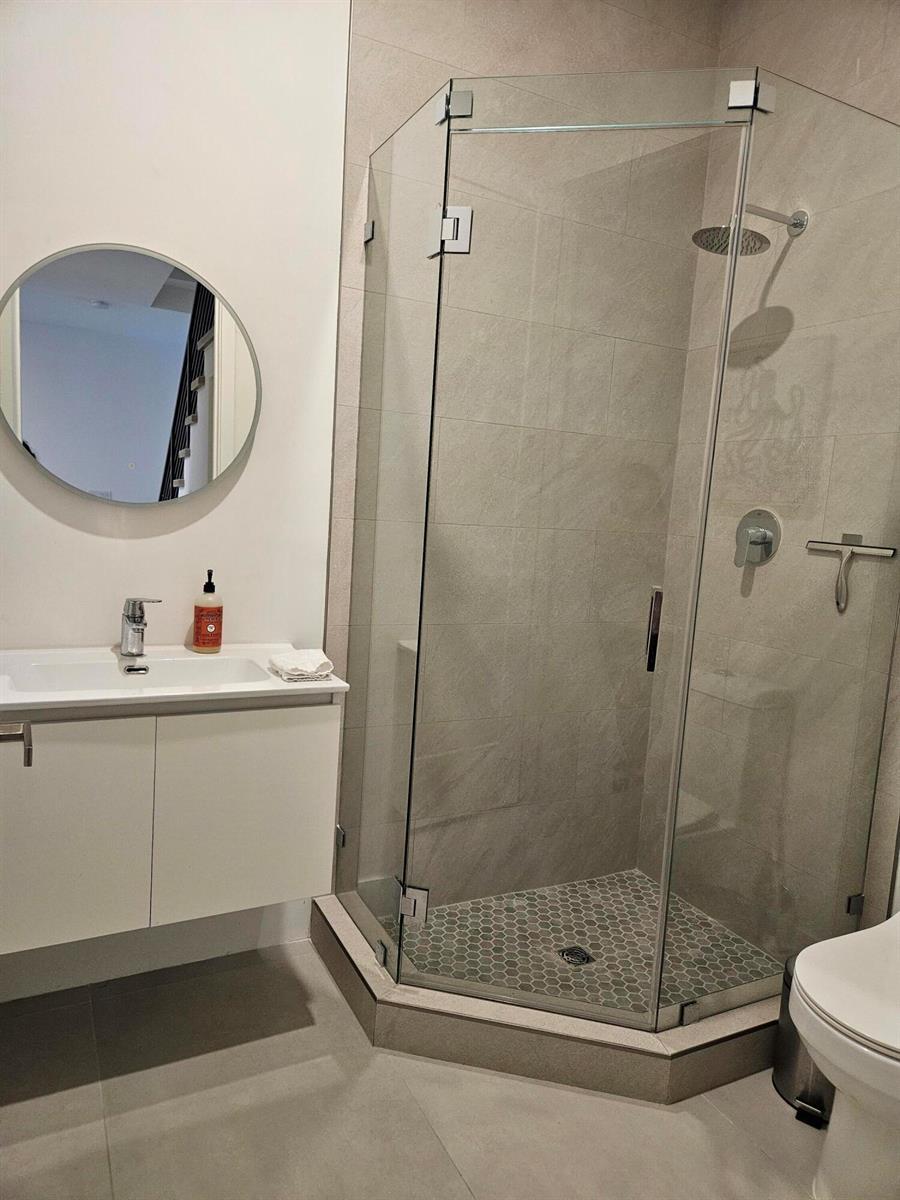 Building Photo - 2275 SE 7th St