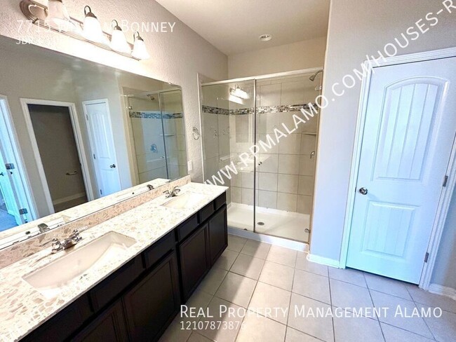 Building Photo - **MOVE-IN SPECIAL** Gorgeous 3 Bedroom Hom...