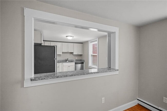 Building Photo - 54 Hillside Ave