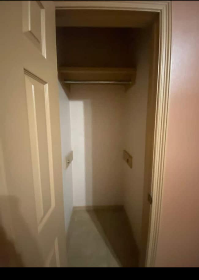 Building Photo - 682 Alto Bonito St