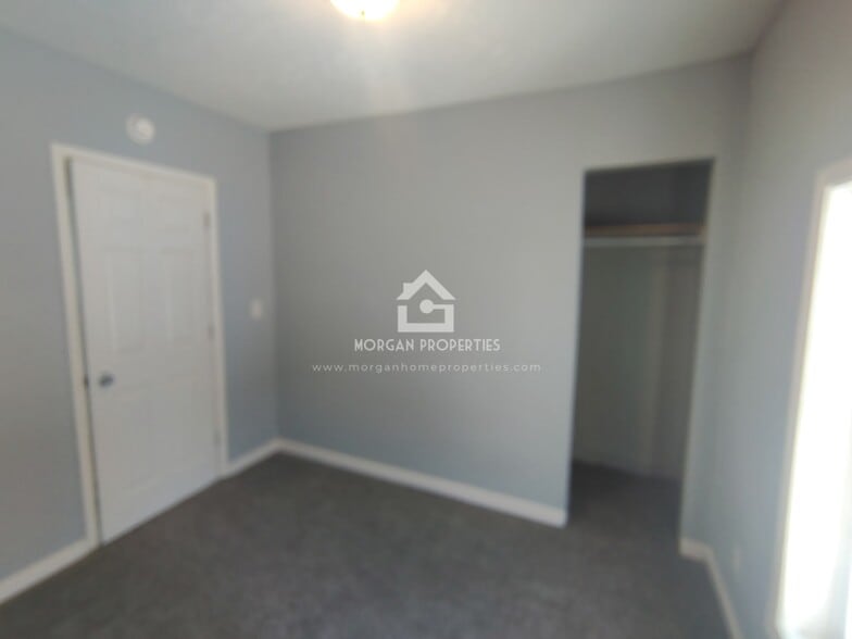 Building Photo - 1001 W 1st St