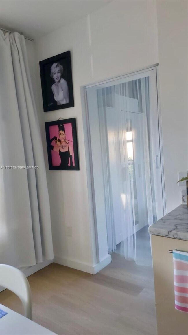 Building Photo - 1358 Pennsylvania Ave