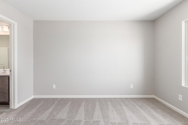 Building Photo - 733 E Commonwealth Ave