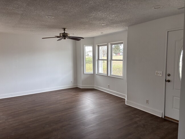 Building Photo - 3631 Co Rd 601