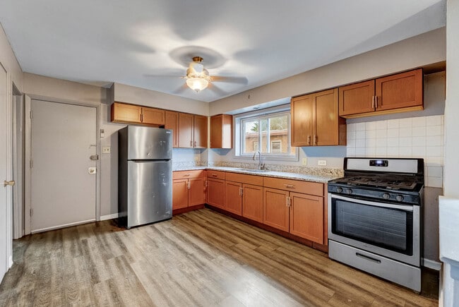 Building Photo - 4634 W 47th St