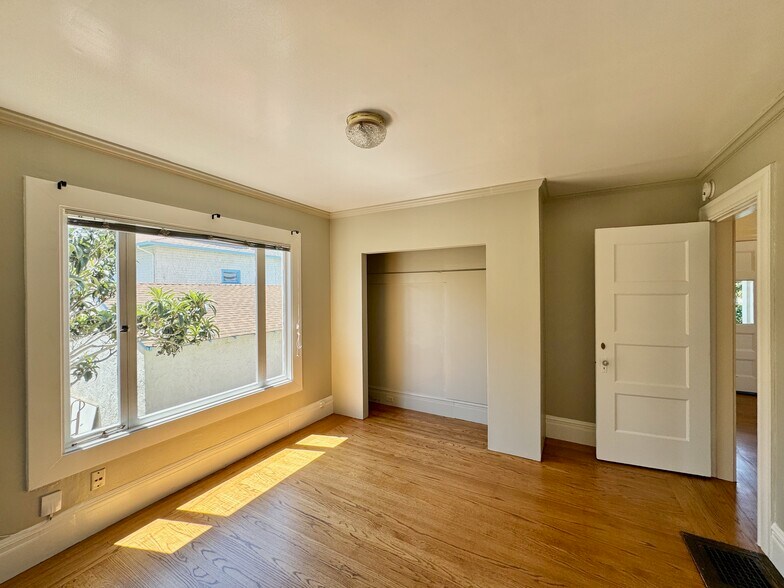 1/3 rooms for rent - 1910 Union St