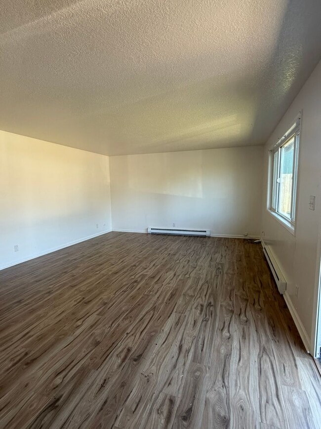 Building Photo - 2154 Everett-A 131-AA