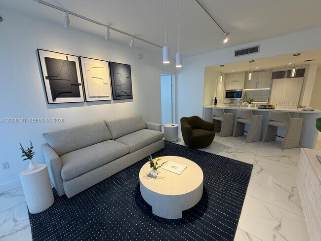 Building Photo - 475 Brickell Ave