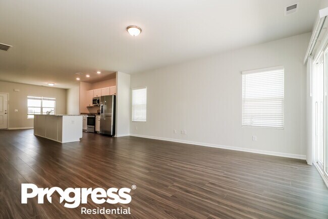 Building Photo - 5 Fifth St