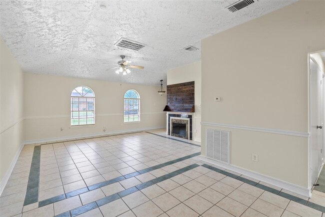Building Photo - 3763 Quiet Pl Dr