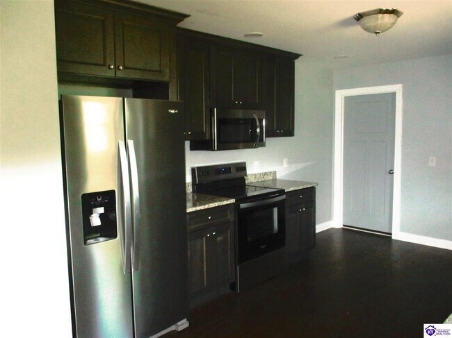 Building Photo - 130 Diamond Ct