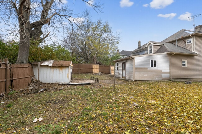 Building Photo - 1232 Lane St