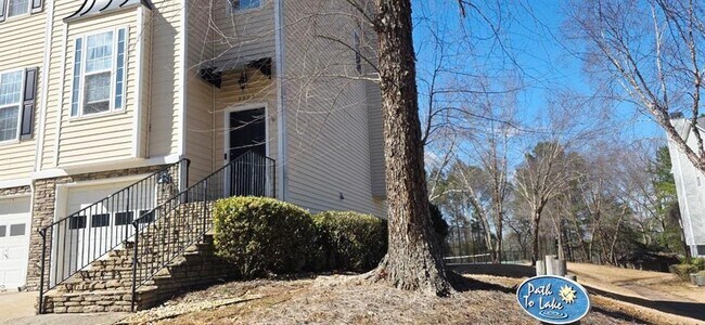 Building Photo - 3595 Deep Cove Dr