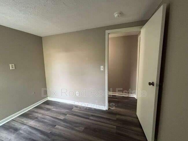 Building Photo - 1205.5 Forrer St