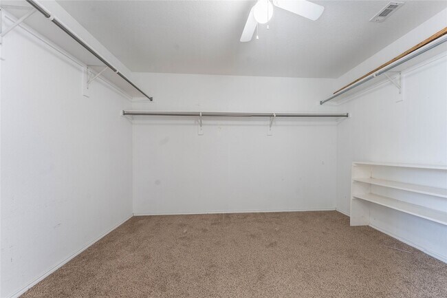 Building Photo - 5028 Senator Dr