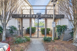 Building Photo - 3501 Roswell Rd NE