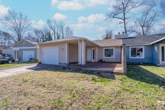 Building Photo - 4421 Smokey Lake Dr