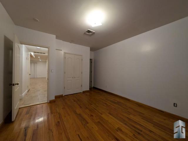 Building Photo - 3 bedroom in BROOKLYN NY 11225