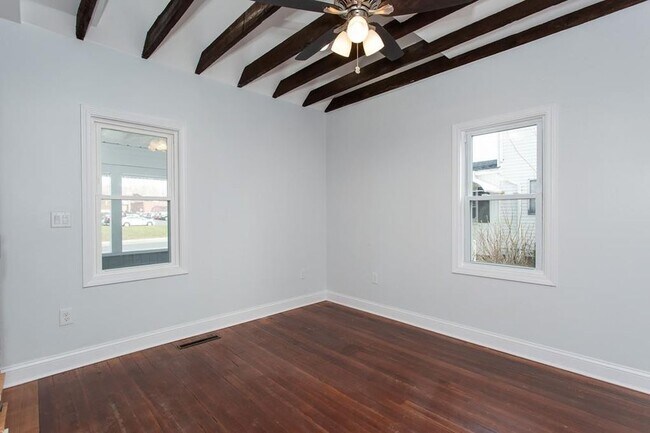 Open dining room - 131 N Elm St