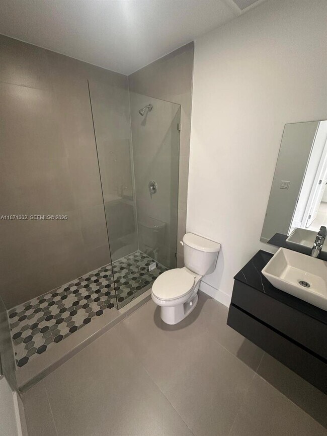 Building Photo - 538 NW 17th Ave