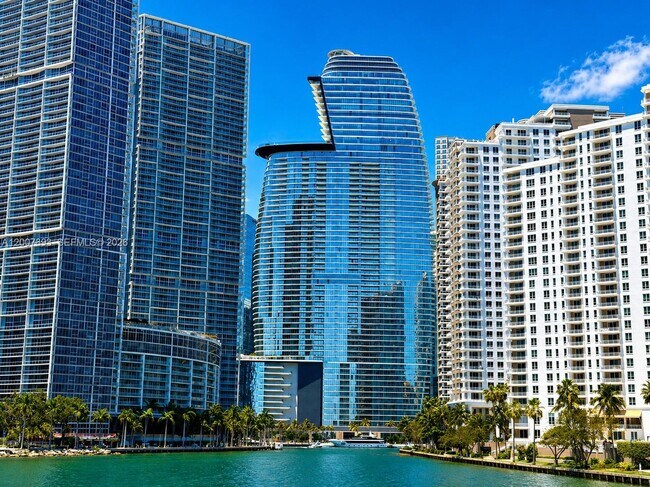 Building Photo - 300 Biscayne Blvd Way