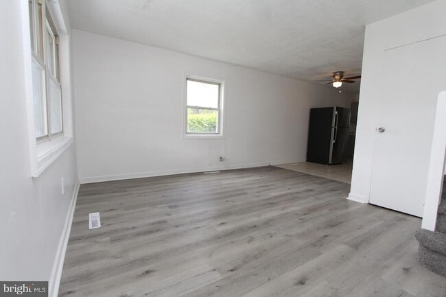 Building Photo - 5634 Mitchell Rd