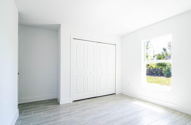 Building Photo - 10654 Washington Rd