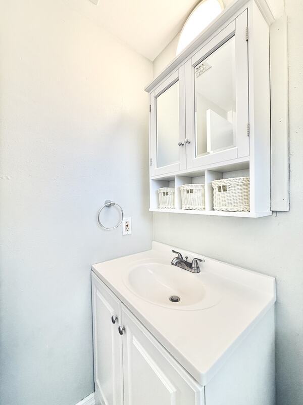 Building Photo - 5852 Monroe St