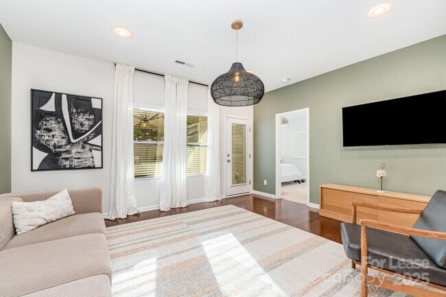 Building Photo - 3917 Bighorn Wy