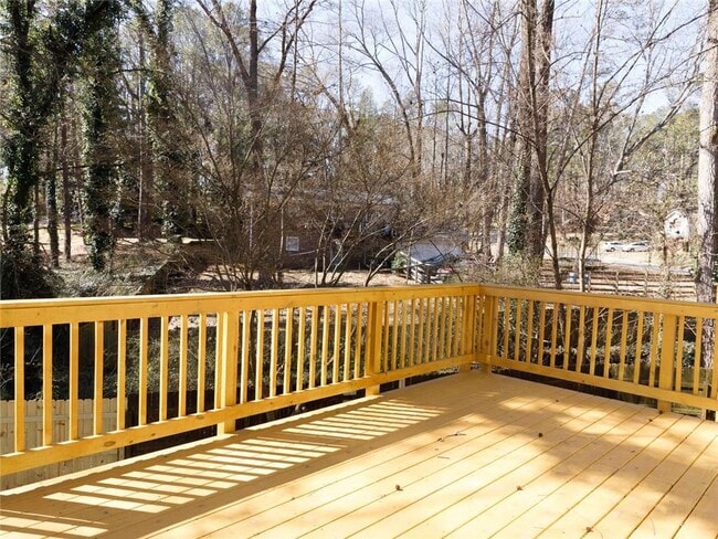 Building Photo - 95 Simpson Dr NE