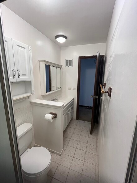 Building Photo - 1452 Carol Ct