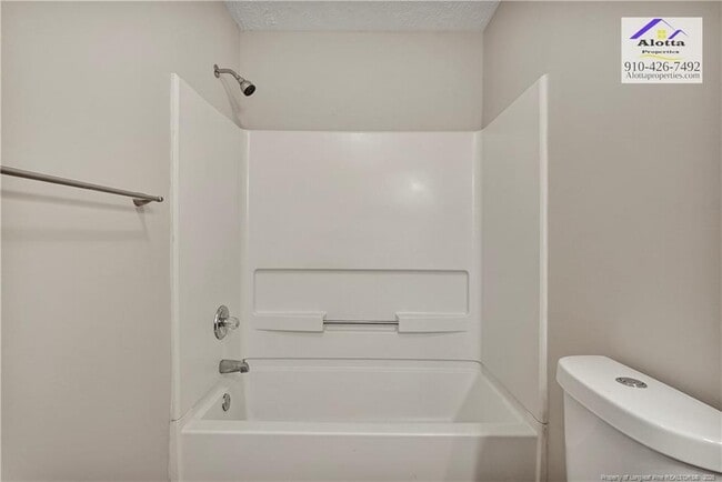 Building Photo - 6800 Willowbrook Dr